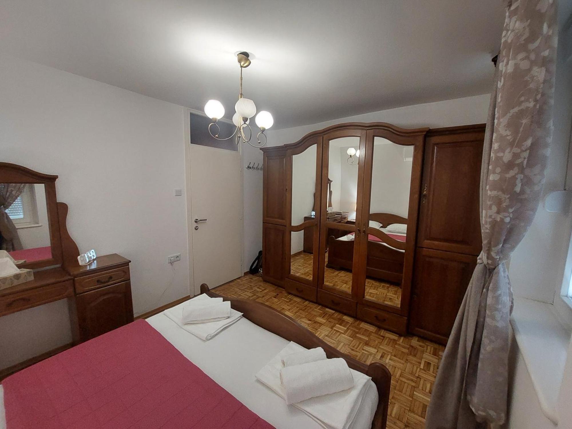 Apartman Adi Jajca Kültér fotó